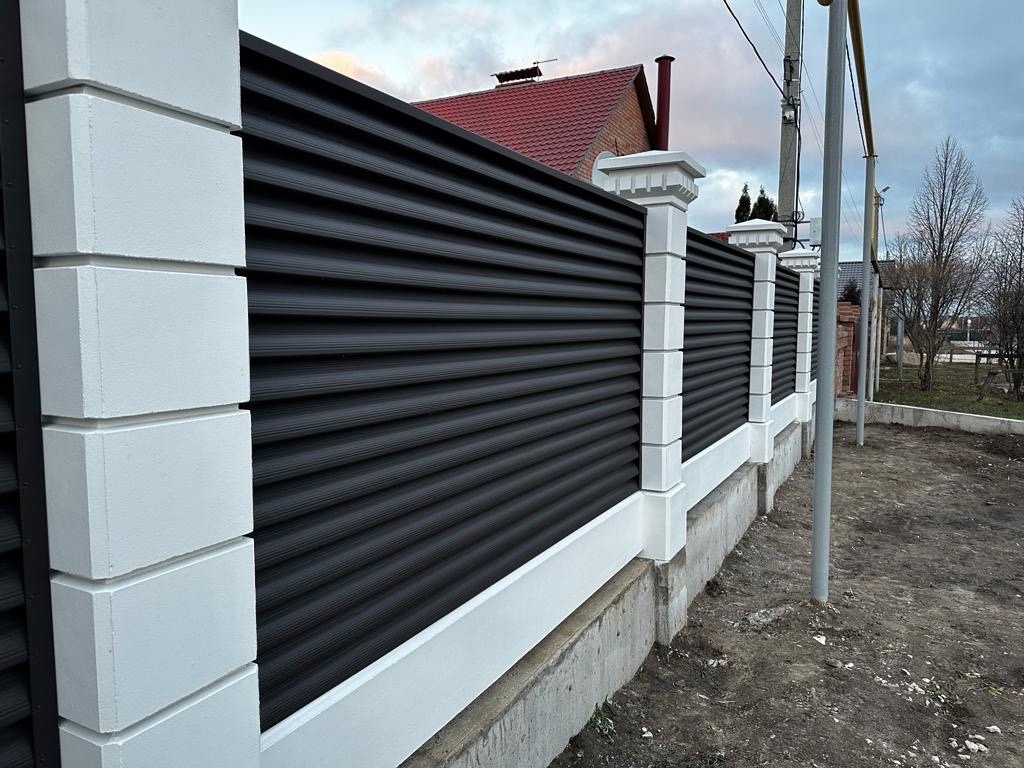 Забор из ламелей Еврожалюзи 35м RAL8019/8019 Темный Шоколад двусторонний MATTE в Йошкар-Оле