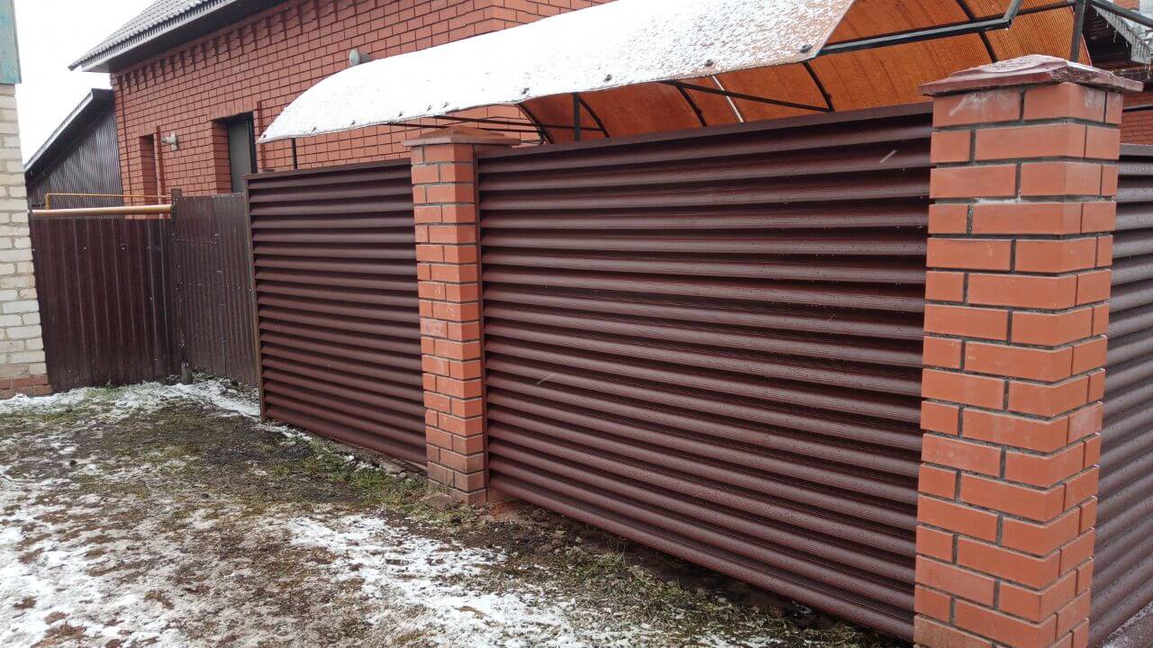 Забор из ламелей еврожалюзи 12м RAL8017/8017 Шоколад двусторонний МАТТЕ фото 4 в Йошкар-Оле